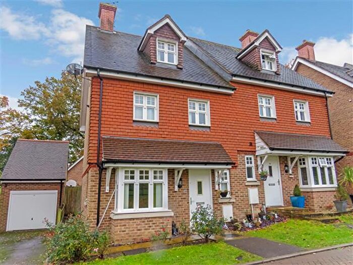 4 Bedroom House To Rent In St Pauls On The Green, Haywards Heath, RH16