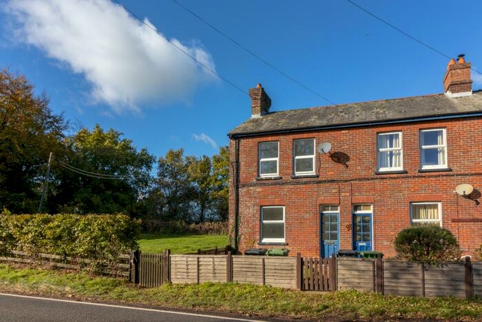 2 Bedroom Cottage To Rent In Railway Cottages Gosport Road, Privett, Alton, Hampshire, GU34