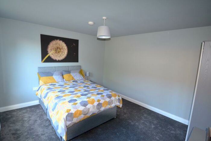 House Of Multiple Occupation To Rent In Bradford Walk, Corby, NN18