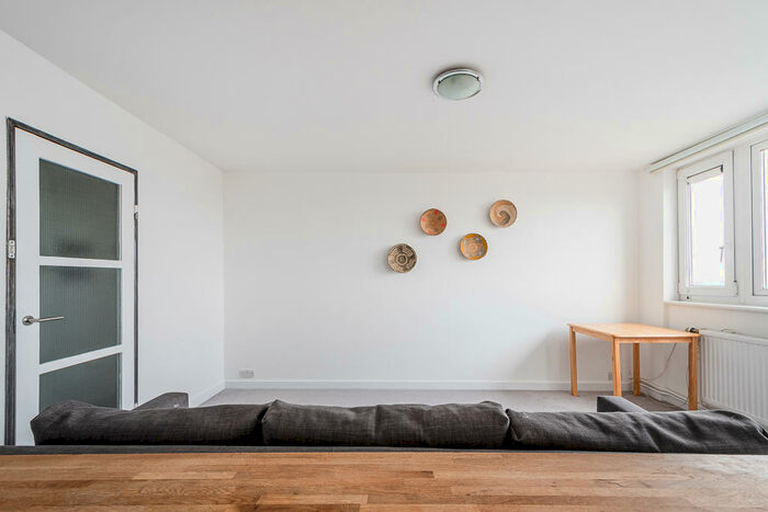 2 Bedroom Apartment To Rent In Turnpike House, Goswell Road, Clerkenwell, London, EC1V