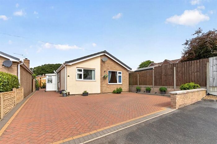 2 Bedroom Detached Bungalow For Sale In Lindsey Drive, Mansfield, NG18