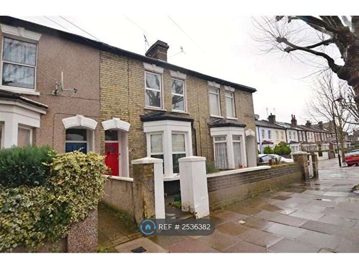 1 Bedroom Flat To Rent In Station Road, Hanwell, London, W7