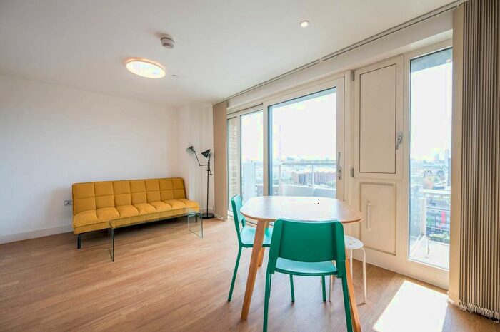 Studio To Rent In Marner Point, Bow, London, E3