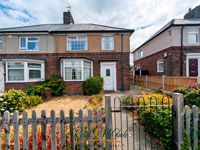 3 Bedroom Semi-Detached House For Sale In Borough Grove, Flint, CH6