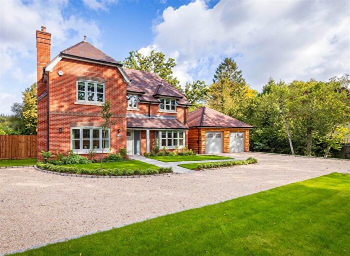 4 Bedroom House For Sale In Normandy, Guildford, GU3