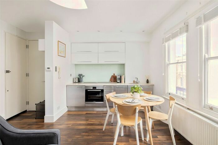 1 Bedroom Flat To Rent In Kensington Park Road, Notting Hill, W11