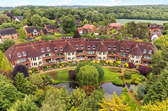3 Bedroom Apartment For Sale In Waterglades, Knotty Green, Beaconsfield, Buckinghamshire, HP9