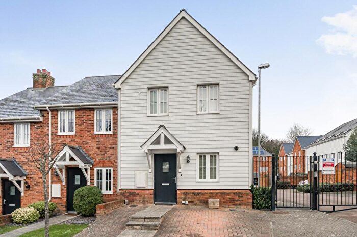 3 Bedroom Semi-Detached House To Rent In Chalk Pit Avenue Orpington, BR5