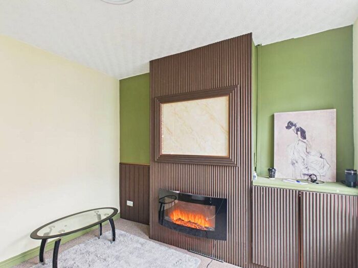 3 Bedroom Terraced House For Sale In Darley Street, Leicester, LE2