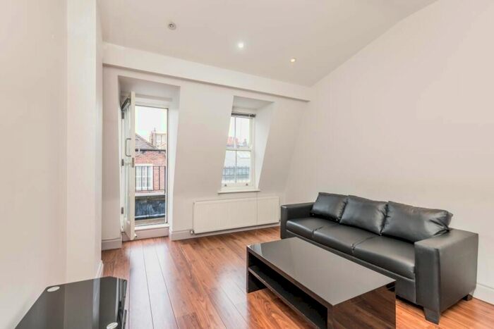 2 Bedroom Flat To Rent In Weymouth Mews, Marylebone, London, W1G