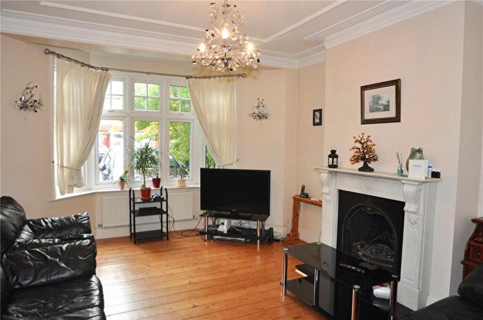 4 Bedroom Terraced House To Rent In Hamilton Crescent, London, N13