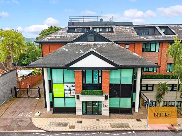 2 Bedroom Apartment To Rent In Key Point, High Street, Potters Bar, EN6