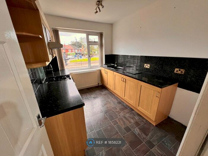 1 Bedroom Flat To Rent In Droylsden Road, Manchester, M34