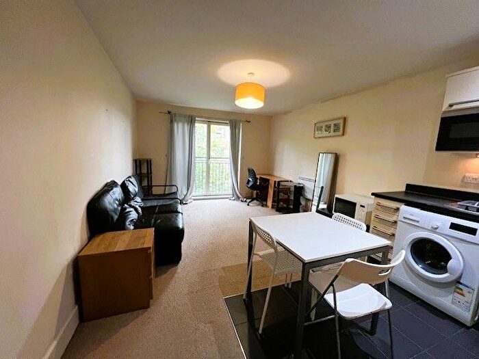 1 Bedroom Flat To Rent In Padstone House, Capulet Square, E3