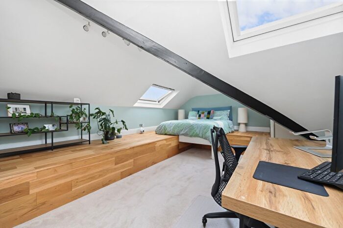 1 Bedroom Flat For Sale In Earlsfield Road, Earlsfield, SW18