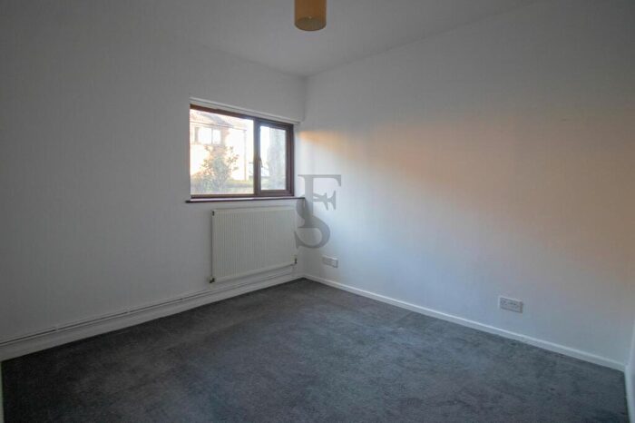 1 Bedroom Flat To Rent In Arden Lodge Court, Bulkington, CV12