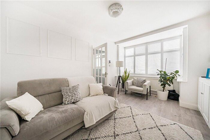 3 Bedroom Terraced House For Sale In Mersham Road, Thornton Heath, CR7