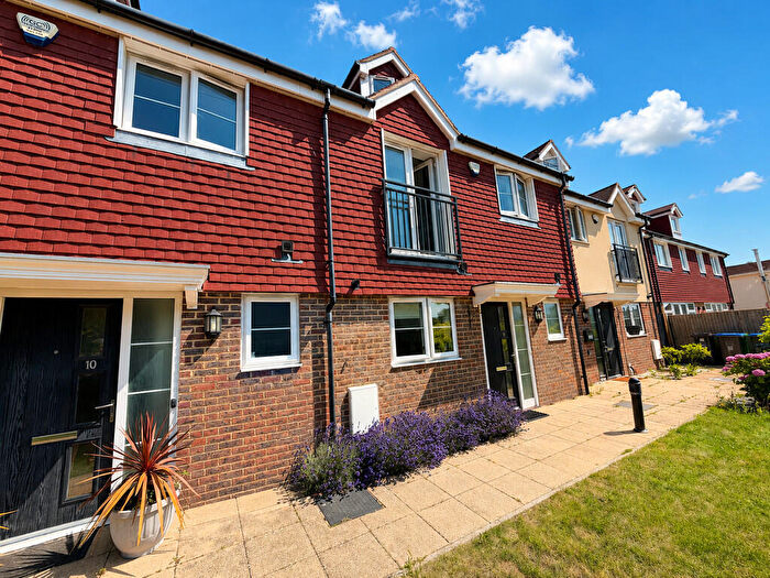 4 Bedroom Terraced House For Sale In Coventina Close, Shoreham-by-Sea, BN43