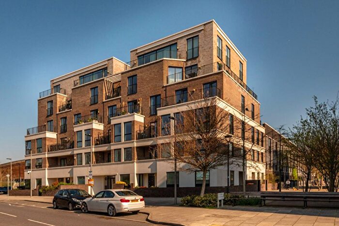 2 Bedroom Flat To Rent In Olympic Park Avenue, Stratford, London, E20