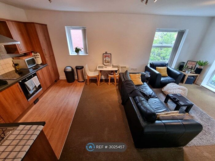 2 Bedroom Flat To Rent In Didsbury Point, Manchester, M20