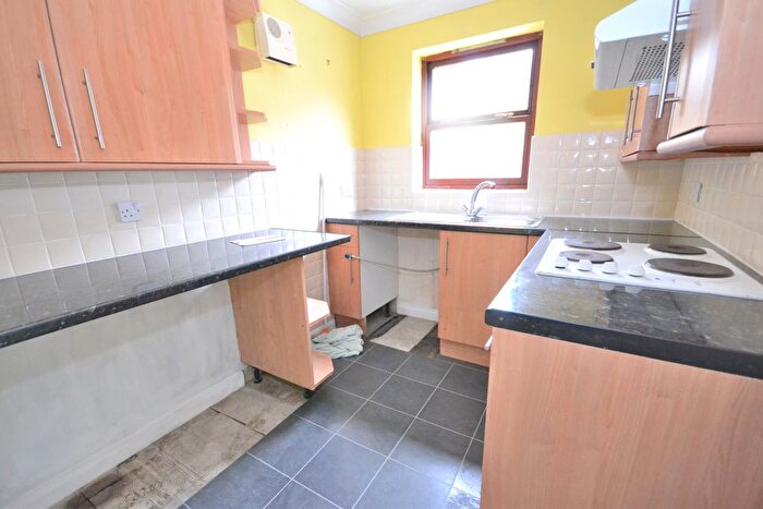 2 Bedroom Flat To Rent In Fish Street, Hull, HU1