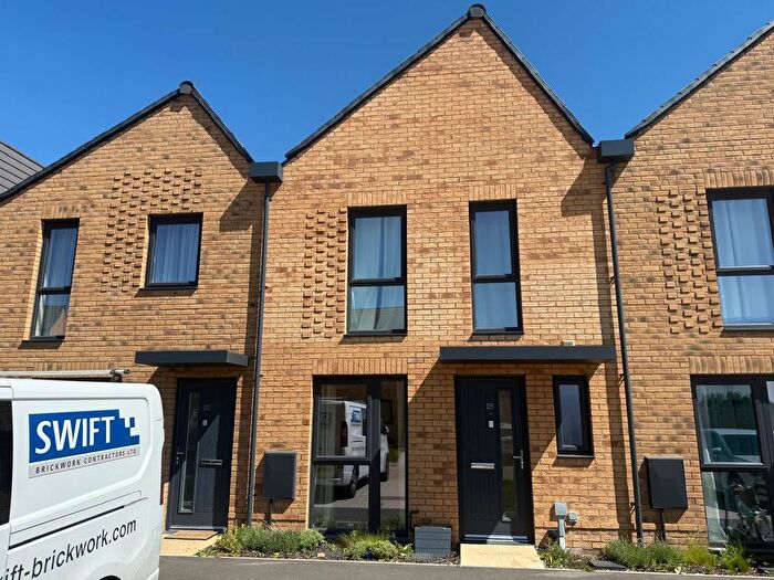 3 Bedroom Property To Rent In Hardings Green, Houghton Regis, LU5