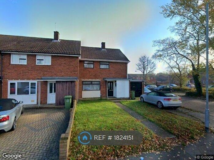 2 Bedroom End Of Terrace House To Rent In Clayburn Circle, Basildon, SS14