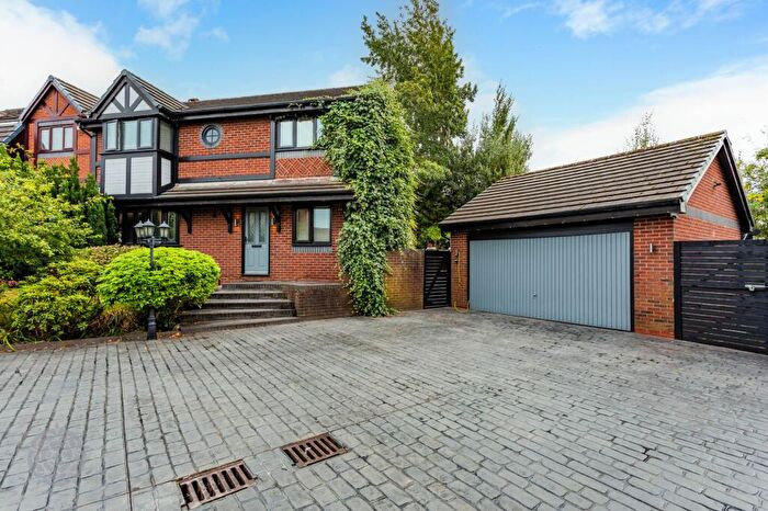 4 Bedroom Detached House For Sale In Lee Fold, Tyldesley, M29