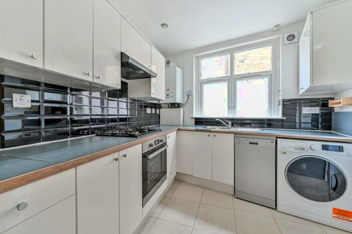 2 Bedroom Terraced House To Rent In Rectory Road, Stoke Newington, London, N16