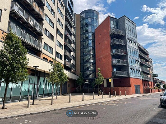 2 Bedroom Flat To Rent In Perth Road, Ilford, IG2