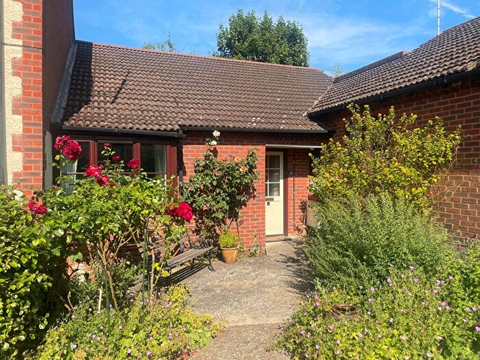 2 Bedroom Bungalow For Sale In Avon Road, Farnham, Surrey, GU9