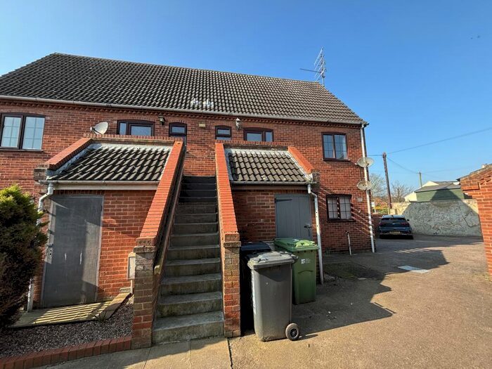 2 Bedroom Maisonette To Rent In Mundesley Road, North Walsham, NR28