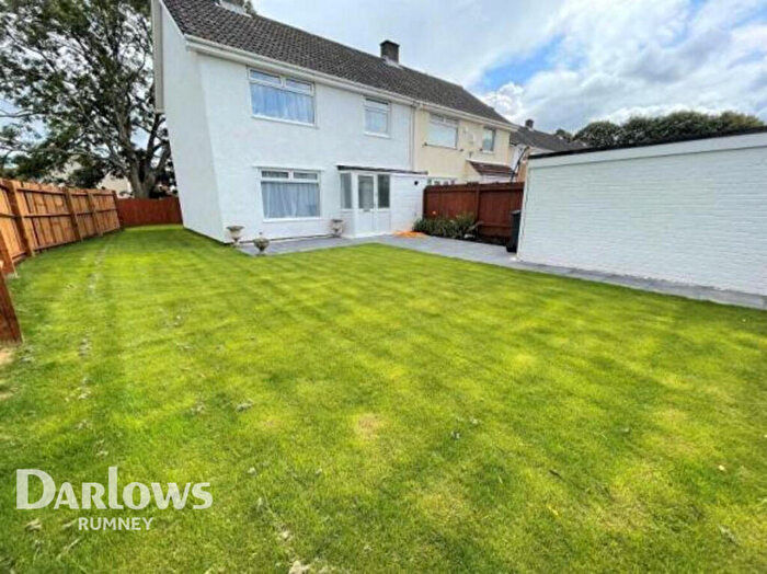 3 Bedroom End Of Terrace House For Sale In Treborth Road, Cardiff, CF3