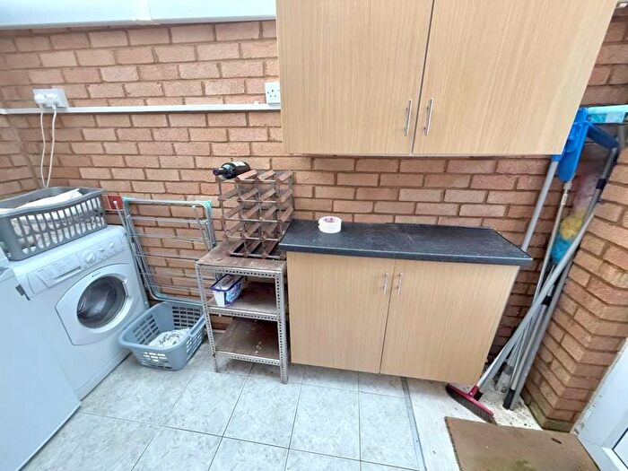2 Bedroom Bungalow For Sale In Barleyfield Way, Houghton Regis, Dunstable, LU5