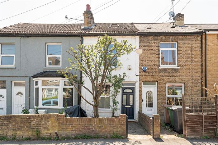 1 Bedroom House For Sale In Maynard Road, Walthamstow, E17