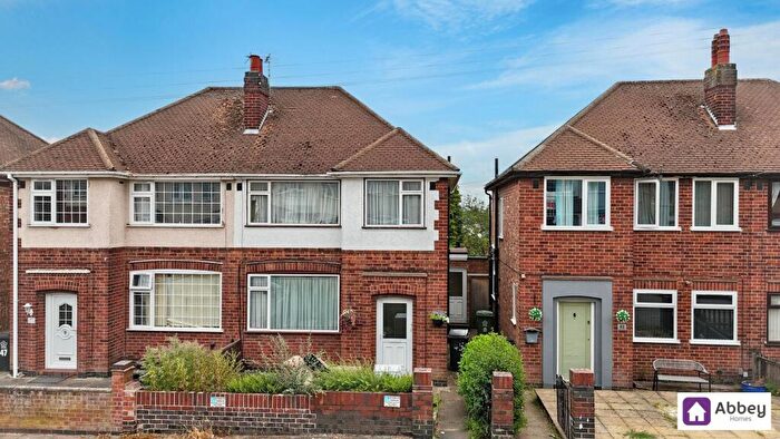 3 Bedroom Semi-Detached House For Sale In Wiltshire Road, Leicester, LE4