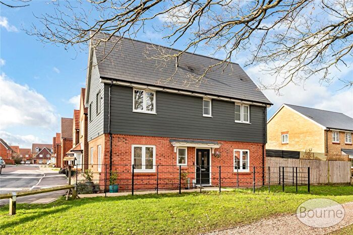 3 Bedroom Detached House For Sale In Colyer Way, Ash, Surrey, GU12