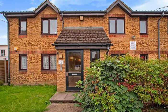 1 Bedroom Flat For Sale In Southwold Road, Watford, WD24