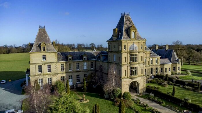 6 Bedroom Terraced House For Sale In Wynnstay Hall Estate, Ruabon, Wrexham, LL14