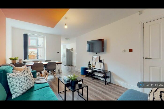 6 Bedroom Terraced House To Rent In Gilroy Road, Liverpool, L6