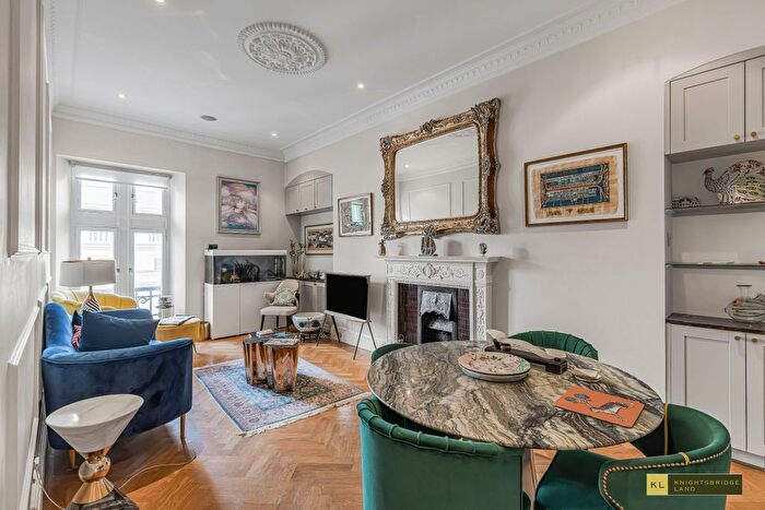 2 Bedroom Flat To Rent In Whitehall Court, London, SW1A