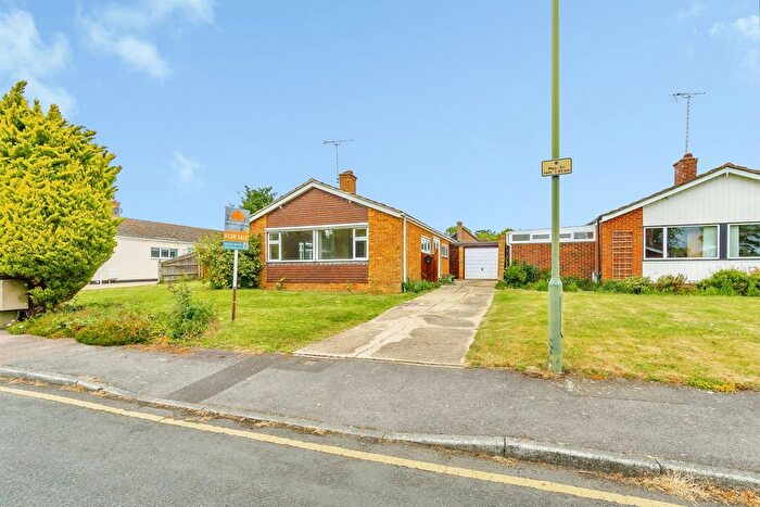 3 Bedroom Detached Bungalow For Sale In Orchard Glade, Ashford, TN27