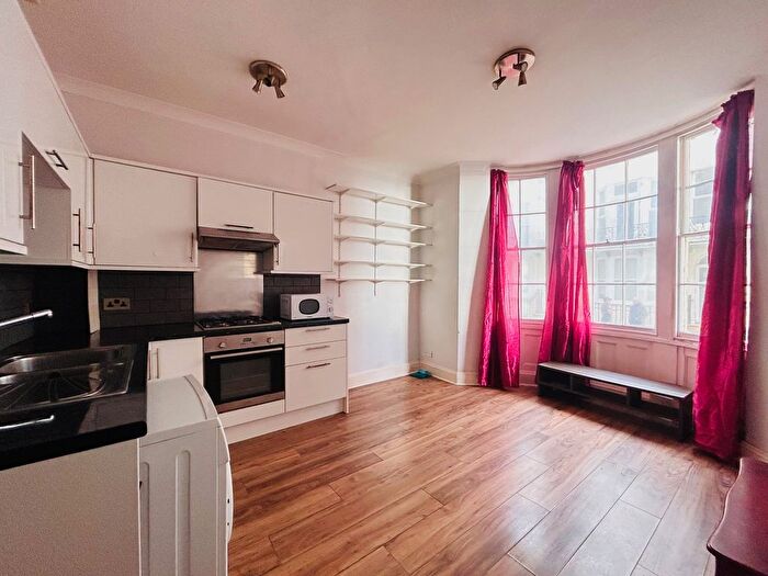1 Bedroom Flat To Rent In Charlotte Street, Brighton, BN2