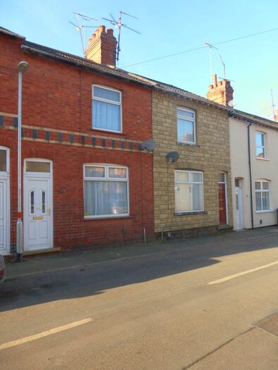 2 Bedroom Property To Rent In Cross Street, Kettering, NN16