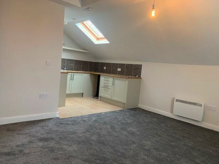 2 Bedroom Apartment To Rent In Parkfield Road, Aigburth, Liverpool, L17