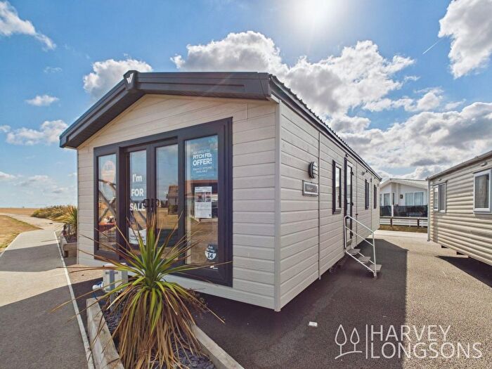 2 Bedroom Park Home For Sale In St. Johns Road, Whitstable, CT5