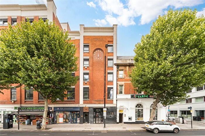 Flat For Sale In City View House, Bethnal Green Road, London, E2