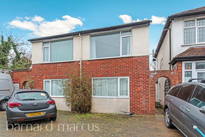 Studio For Sale In Martin Grove, Morden, SM4