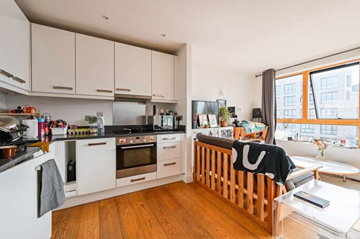 1 Bedroom Flat For Sale In Mint Street, Bethnal Green, London, E2