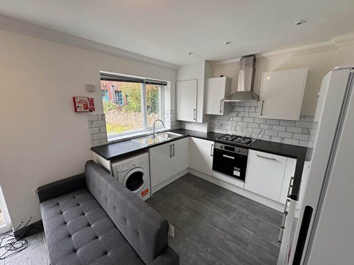 3 Bedroom Flat To Rent In Richmond Road, Roath, Cardiff, CF24